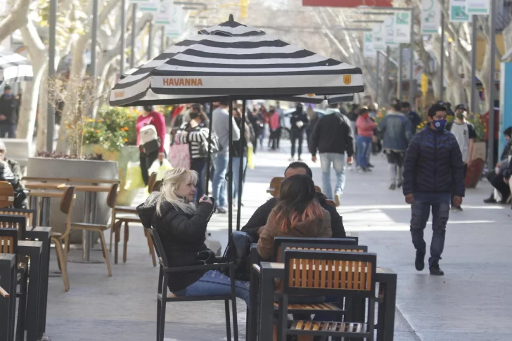 Ante la suba de casos, qué otras restricciones deben aplicarse en San Juan: opiná en la encuesta