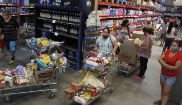 Desde mañana, supermercados amplían horarios para facilitar las compras