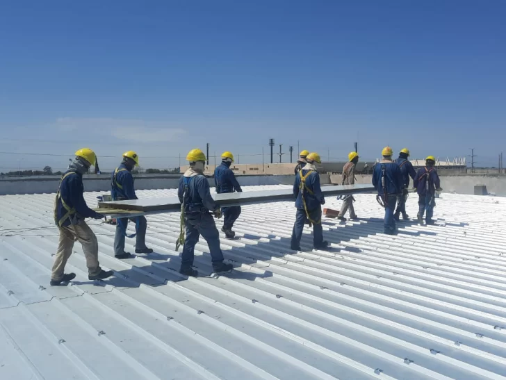 Para agosto quieren tener terminada la fábrica de paneles solares en Pocito