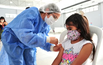 La Sociedad de Pediatría pidió vacunar a los niños para “salir de la pandemia”