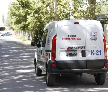 Mañana trágica: un motociclista murió al sufrir un accidente que involucró a dos camionetas