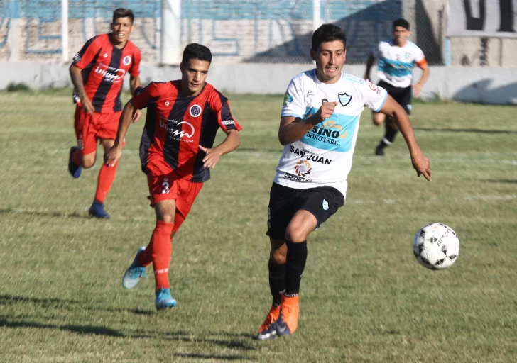 Del Bono frenó al Cuervo y escaló a la cima del torneo