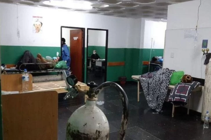 En Orán, Salta, compran sillones porque ya no tienen más camas