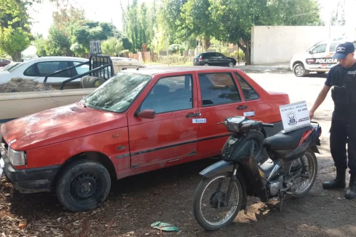 Caen dos por robar un auto