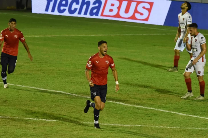 Insaurralde se vistió de goleador y le dio el triunfo