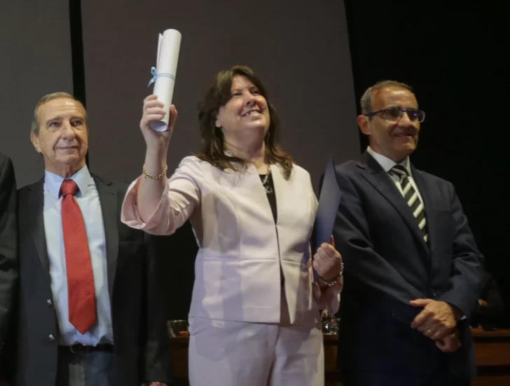 ¿La gran Cristina? Caselles le competirá a Rueda como vice de Bravo