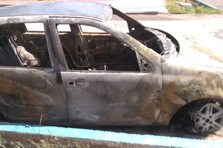 Se les quemó el auto en marcha