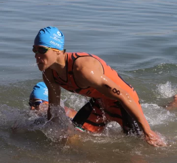 El Triatlón copa la mañana por cuarto año