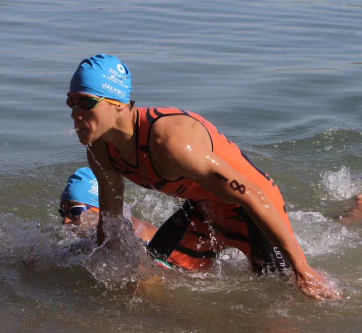 El Triatlón copa la mañana por cuarto año