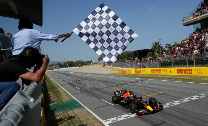 Verstappen y Red Bull lograron una victoria contundente