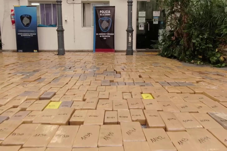 Hallan 1.950 kilos de marihuana