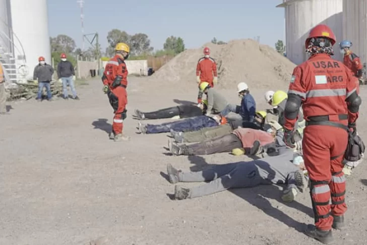 Empleados municipales se capacitaron para salvar vidas durante una catástrofe