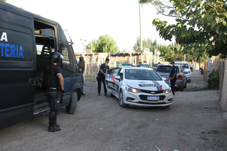 Dos mujeres que se llevaban mal pelearon y una de ellas fue asesinada de un puntazo