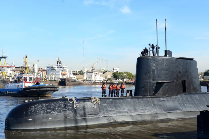Horas críticas por submarino desaparecido