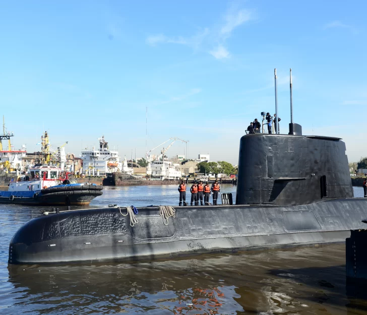 Horas críticas por submarino desaparecido