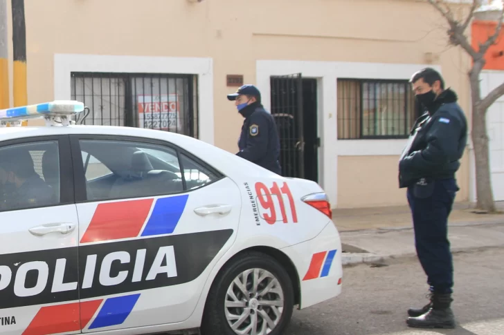 Una puesta en escena de “municipales” y tiros para robar más de $800.000 y un auto