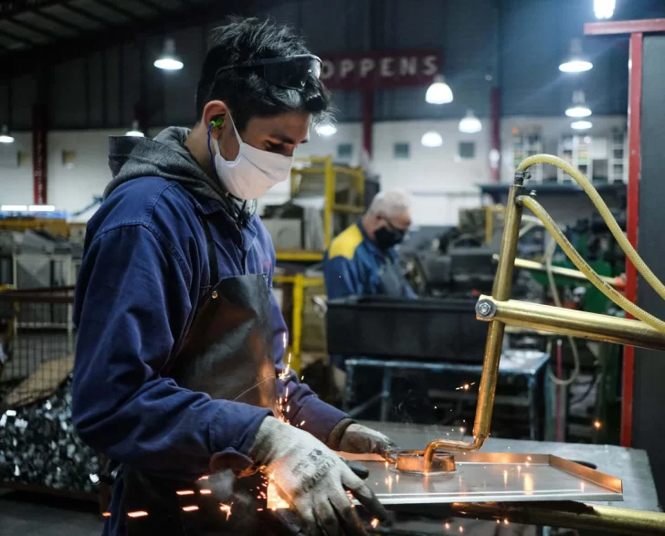 Empresarios ya hablan de preferir a los vacunados a la hora de tomar personal