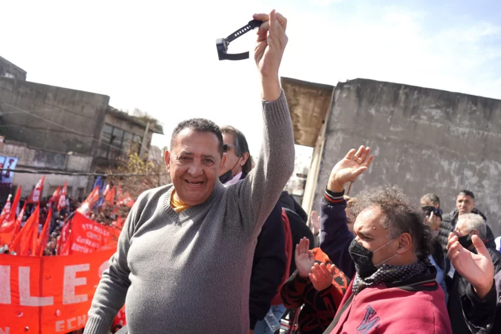 Marcha tras libertad de D”Elía: cortó su tobillera electrónica