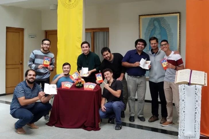 El Seminario hace un sorteo de biblias infantiles