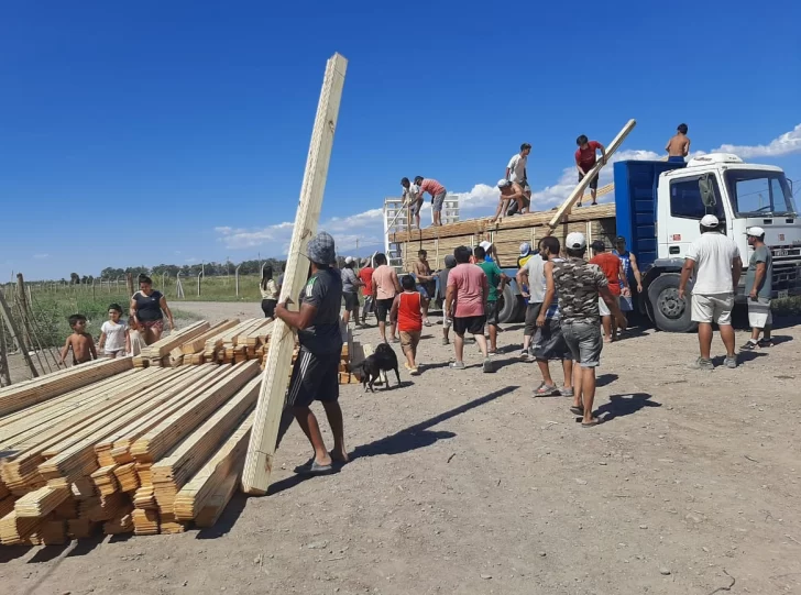 Llegan dos ministros nacionales para acelerar la ayuda tras el terremoto