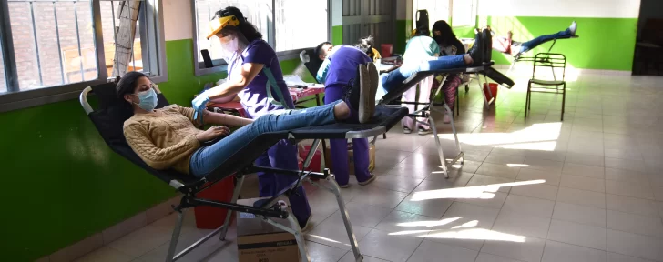 En cuatro horas, 70 personas de clubes de fútbol se acercaron a donar sangre