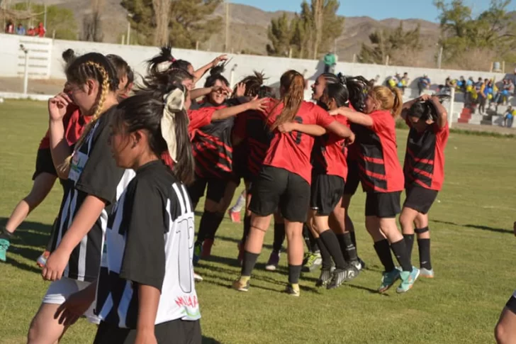 Sportivo Iglesia y Bella Vista definirán el Torneo Femenino