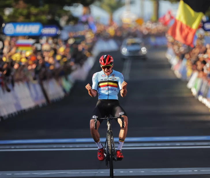 Evenepoel arrasó en Australia