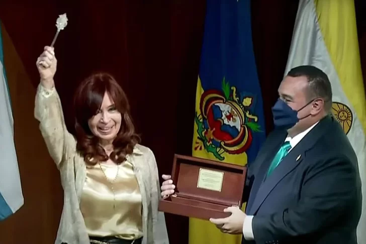 Desde Honduras CFK renovó sus críticas al Fondo y a la Justicia