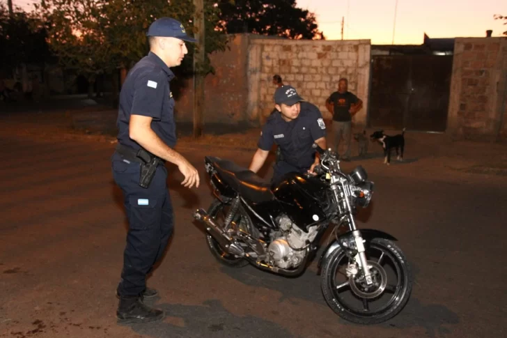 Un nene de 3 años murió al caer de la moto guiada por su papá ¿los chocaron?