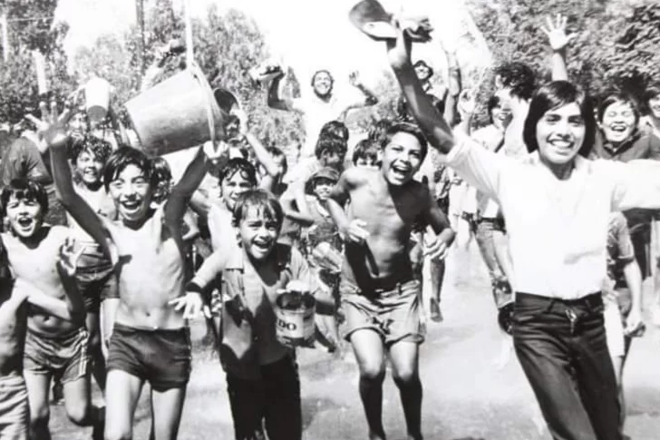 Carnaval: las chayas de acequias y surtidor