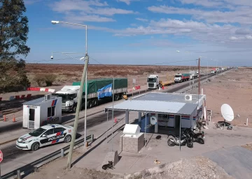 Analizan vacunar a los camioneros, especialmente a quienes cruzan a Chile