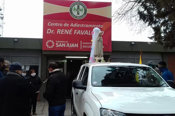 Sin procesión, tres caravanas con la Virgen de Fátima llevarán su bendición a la gente