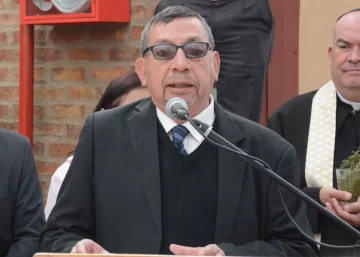 Con el carné vencido, juez de Paz de Iglesia chocó en Jáchal contra una movilidad policial