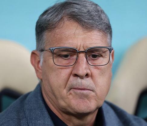 Martino se cruzó con la prensa