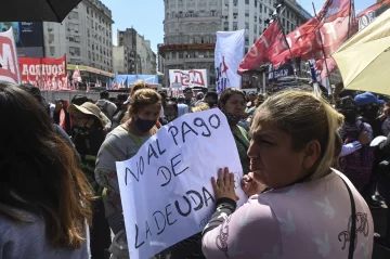 Llegó el día D con el Fondo y el Gobierno duda entre pagar o no