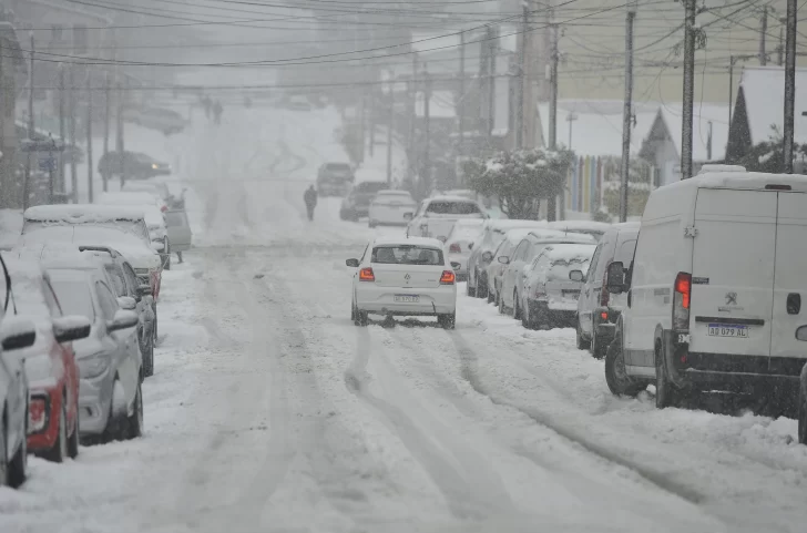 Horas complicadas en Bariloche por la nevada