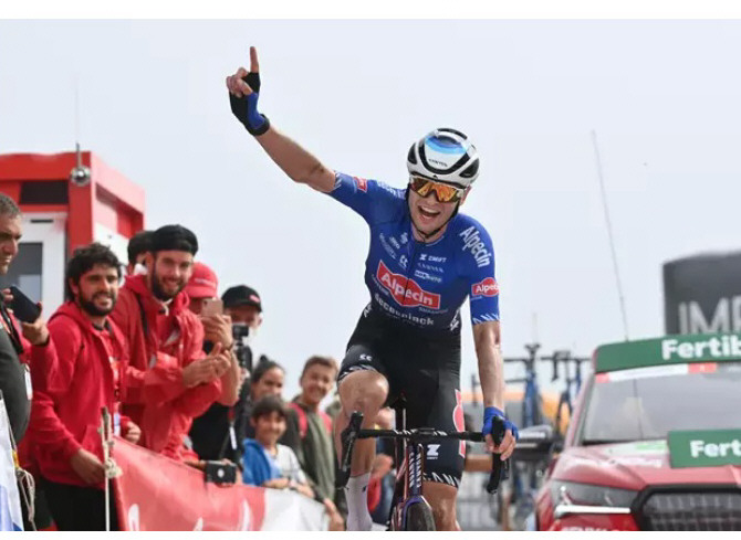 Jay Vine ganó la 8´ etapa y Evenepoel lidera la general