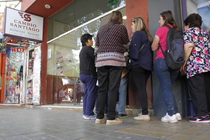 Cambio Santiago: dicen que se va de Mendoza y San Juan