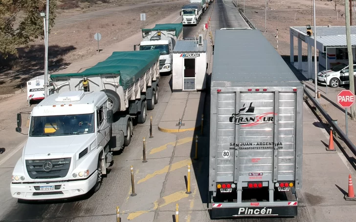 La PCR de uno de los transportistas dio negativo y hoy conocerán el restante