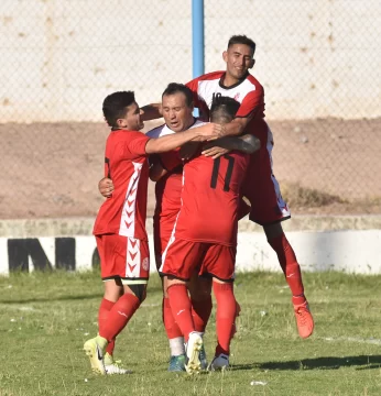 Tierra adentro se puso la pelota a rodar