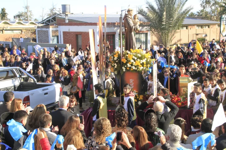 Realizarán una peregrinación, un desfile y hasta una bicicleteada por San Antonio