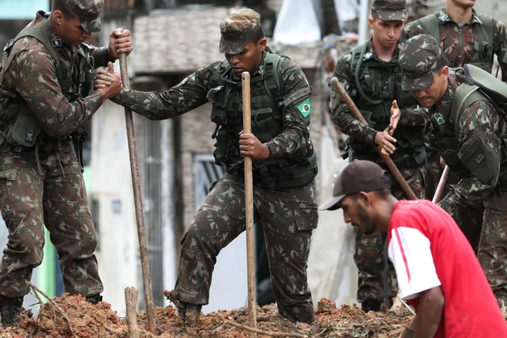 Al menos 56 muertos por las lluvias en Brasil