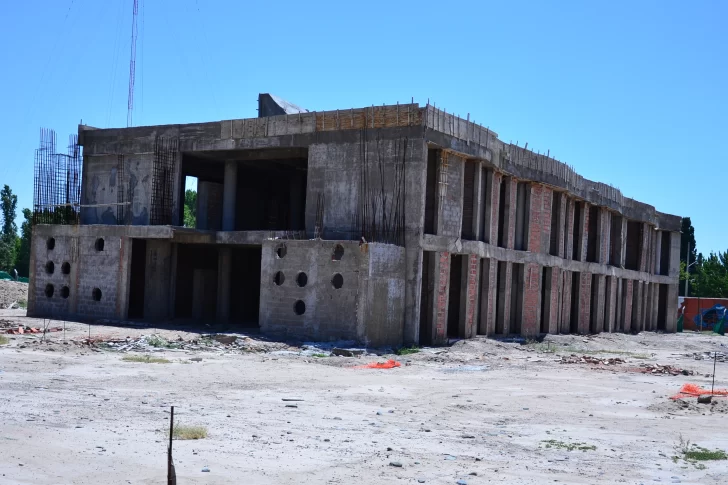 A más tardar en marzo quieren retomar la construcción de la Escuela de Música