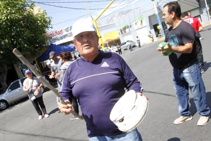 Por la perforación de un vecino, unas 1.500 personas llevan un mes sin agua