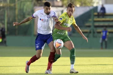 Ganó Defensa y logró una clasificación histórica a semis