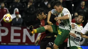 Newell’s y Defensa y Justicia, bajo un diluvio y sin goles