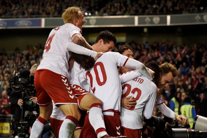 Dinamarca goleó y jugará por quinta vez una Copa del Mundo