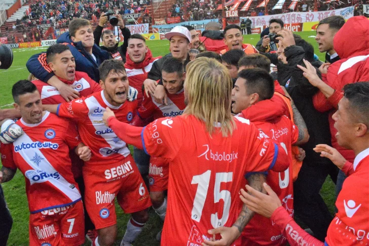 El ascendido Argentinos Juniors salió campeón de la B Nacional