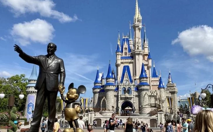 Un parque de Disney se convertirá en un centro de vacunación contra el coronavirus