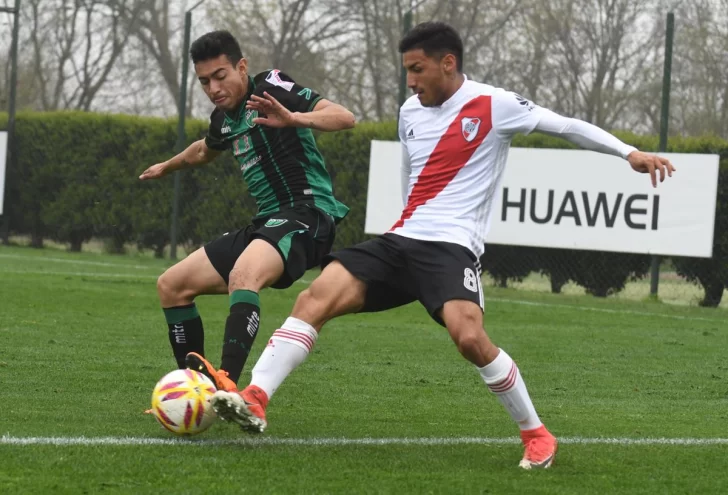 El DT de la Selección argentina presenció la goleada que sufrió San Martín ante River en Reserva